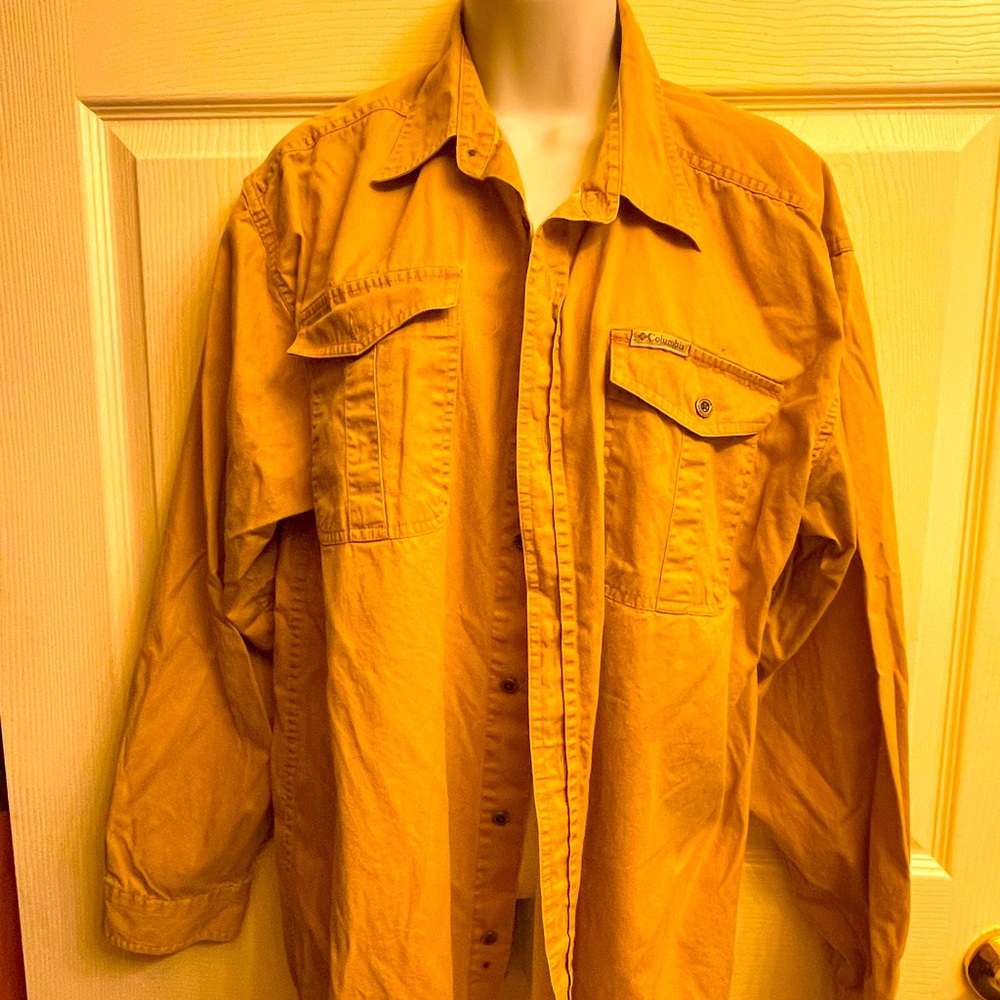 COLUMBIA men’s long sleeve shirt. Large